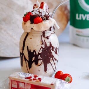 Eiwitrijke nicecream gemaakt met eiwitpoeder