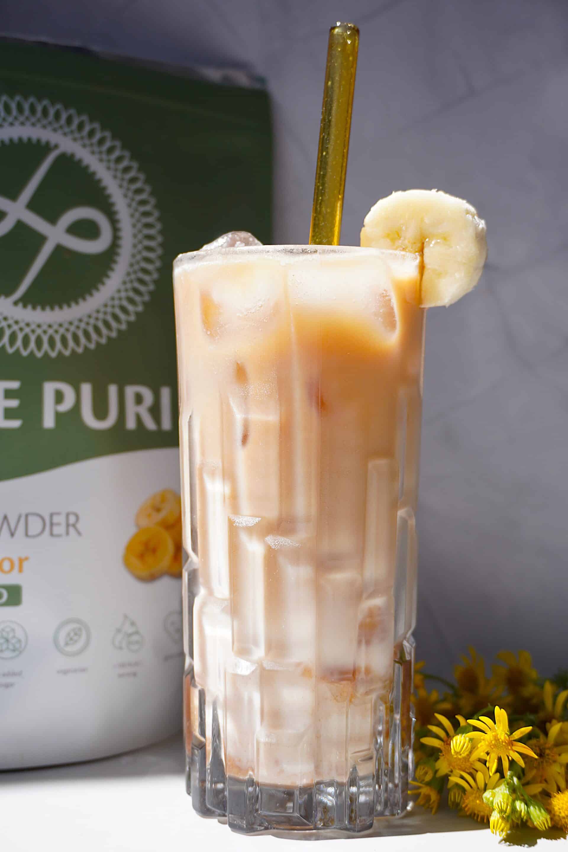 Proteinreicher Banana Bread Latte