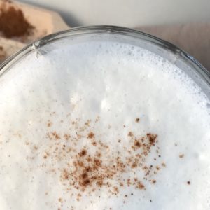 Gezonde suikervrije chai latte