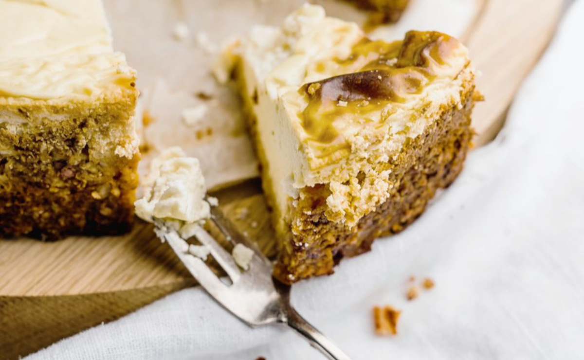 Skinny cheesecake met dadel en pompoenkorst