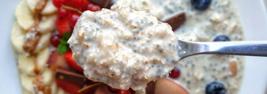 Live Puri Overnight oats met vanille eiwitpoeder en perzik