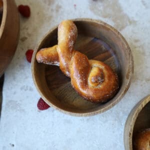Zoete paasbroodjes recept Live Puri