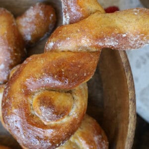 Zoete paasbroodjes recept Live Puri